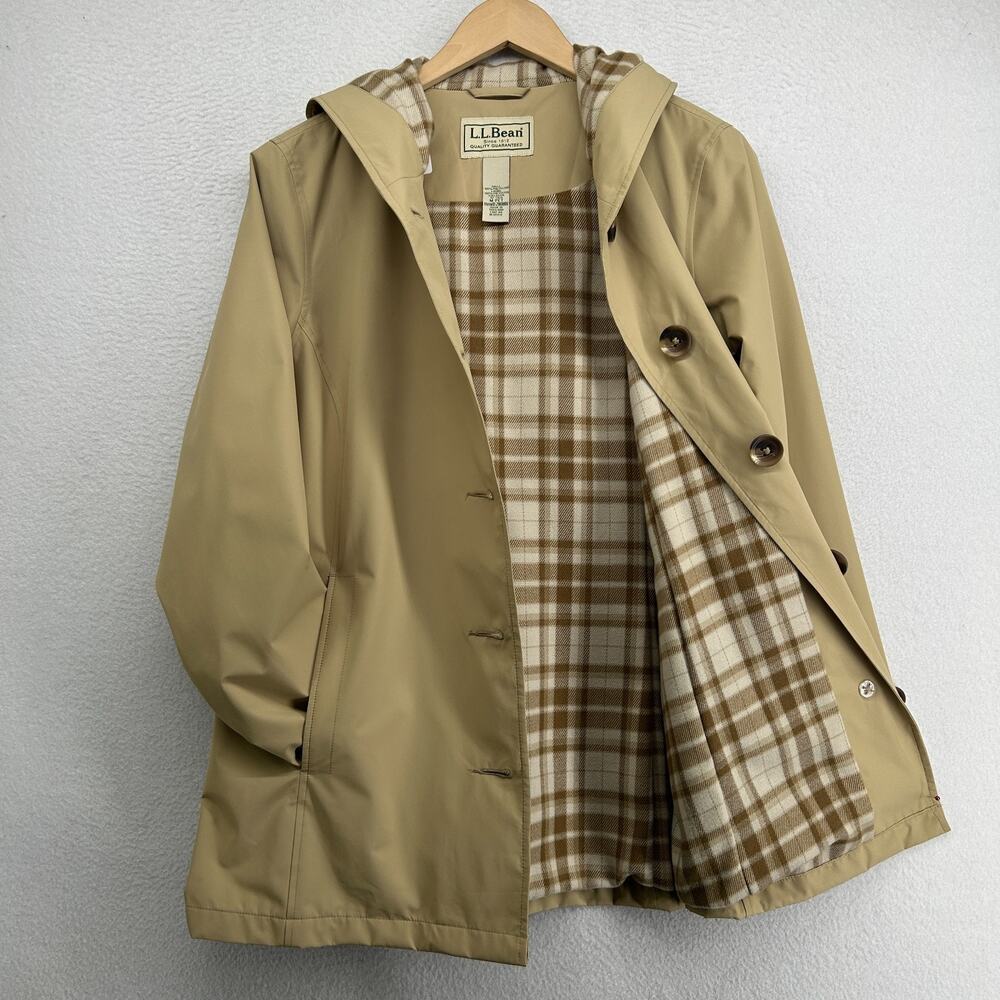 LL Bean Coat Womens M PET Easy Care Macintosh Flannel Lined Hoodie Rain Beige